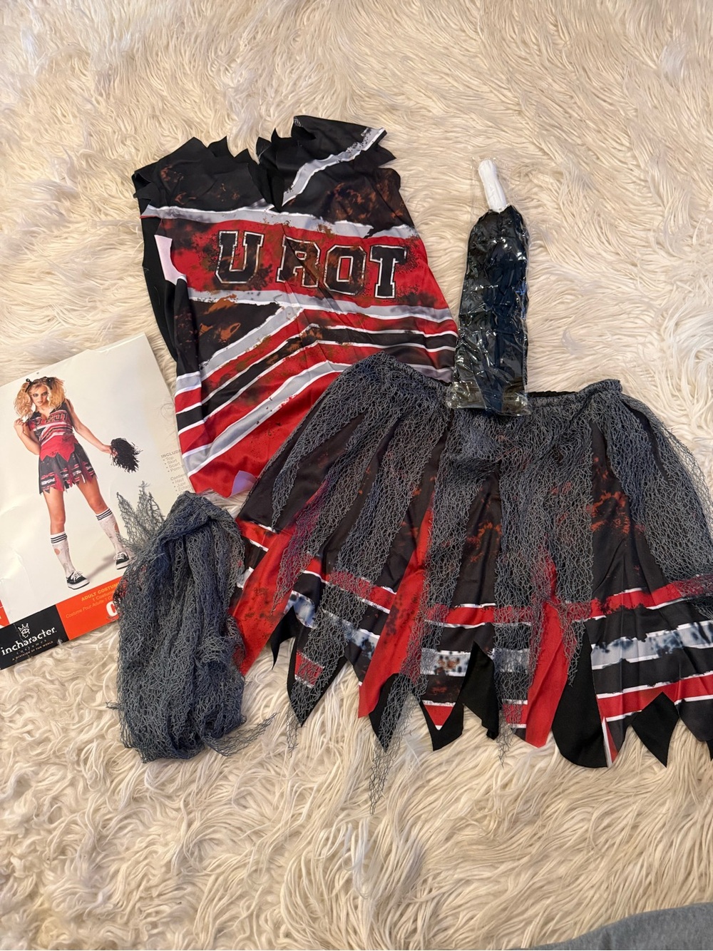 Women’s cheerleader zombie costume
